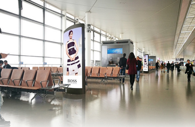 南京機場(chǎng)國內、國際出發(fā)指廊候機廳雙面圖騰燈箱套裝廣告