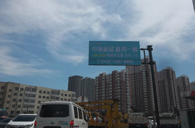 吉林大街統泰新物華門(mén)前交通導向
