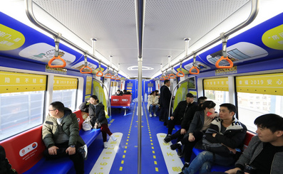 溫州地鐵創(chuàng  )意內包車(chē)廣告