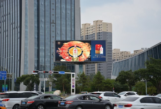 呼和浩特戶(hù)外LED廣告投放，呼和浩特大屏廣告價(jià)格