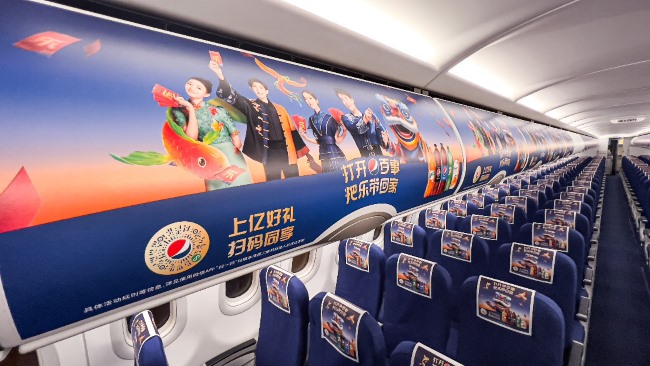 華夏航空行李架頭枕巾廣告投放，華夏機載小桌板廣告價(jià)格