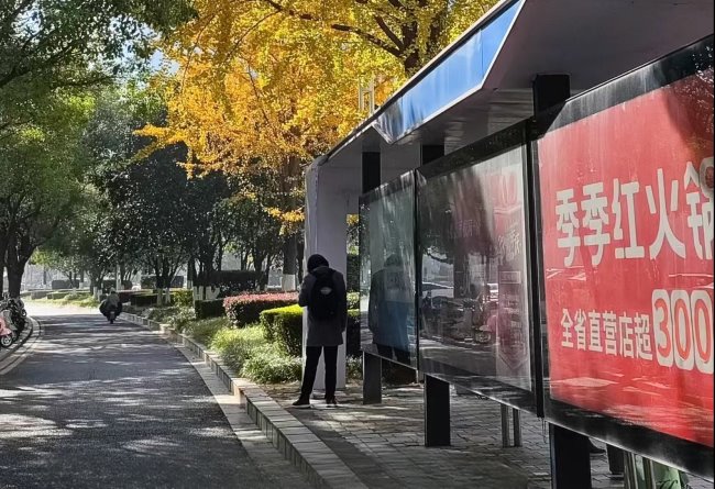 南昌公交站臺燈箱廣告投放，南昌巴士候車(chē)亭廣告價(jià)格
